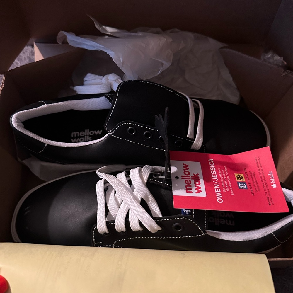Safety steel toe shoes